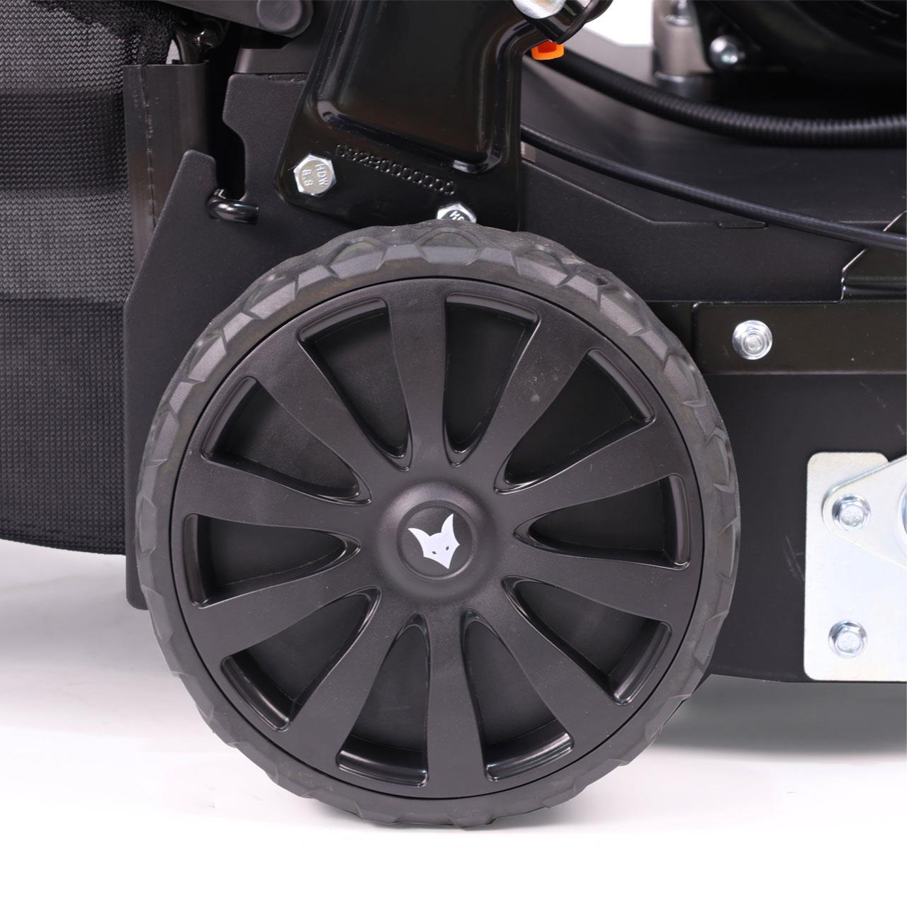 Arieggiatore scarificatore a scoppio raccoglierba - motore 4 tempi 5.6CV - 40cm BV240 FUXTEC