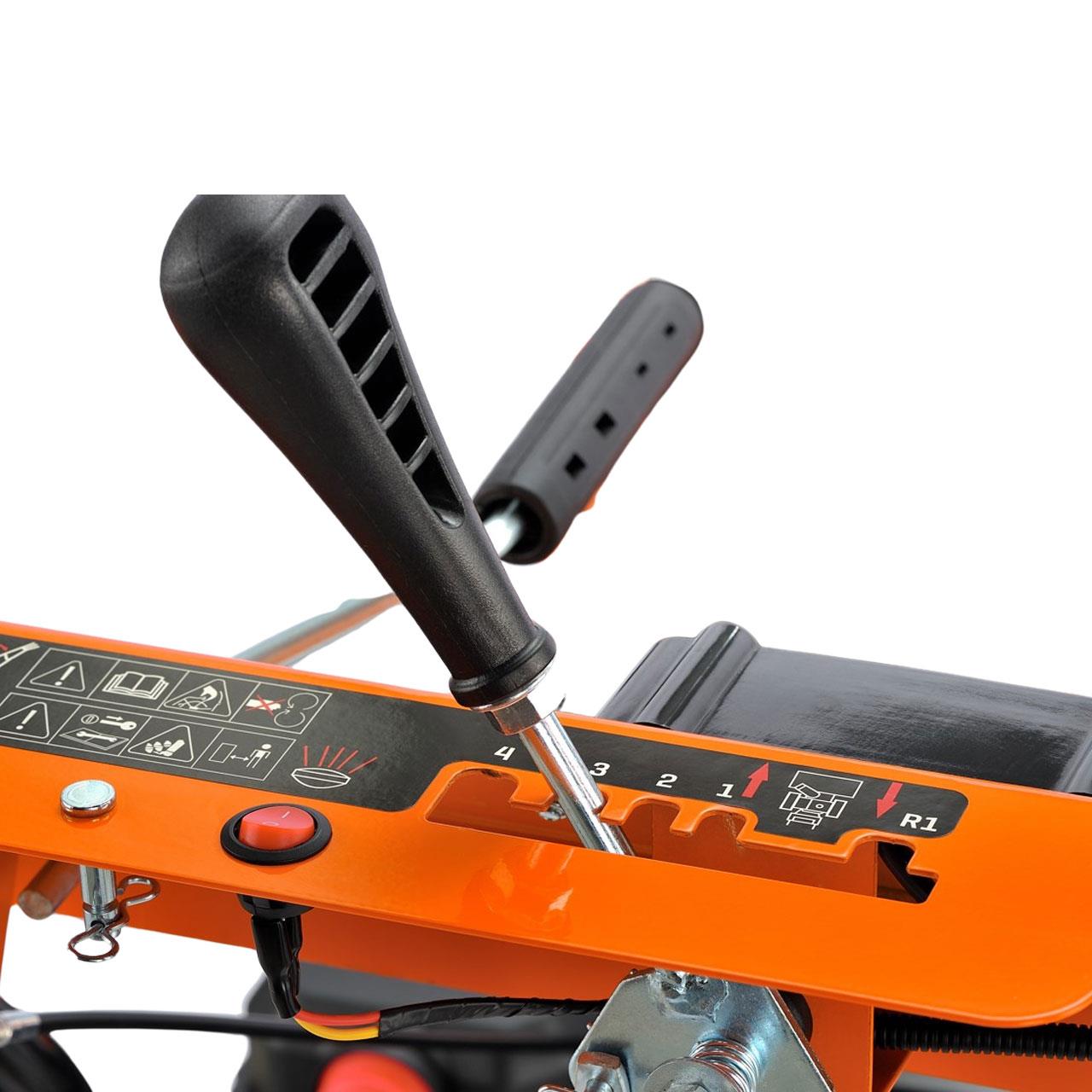 FUXTEC Spazzaneve a scoppio FX-SF2196 con Motore 4 Tempi da 196cc – Larghezza di Lavoro 61 cm– Avviamento Elettrico